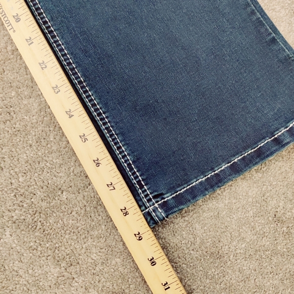 Ariya Jeans Women's Curvy Boot Denim Pants in Dark Blue Size 18 Embellished - Picture 12 of 13